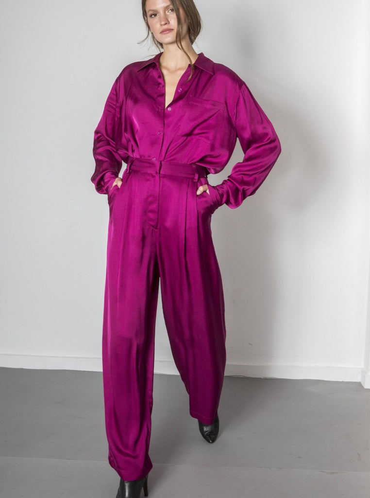 THE CONFIDENCE SUIT PLEATED PANTS - MAGENTA