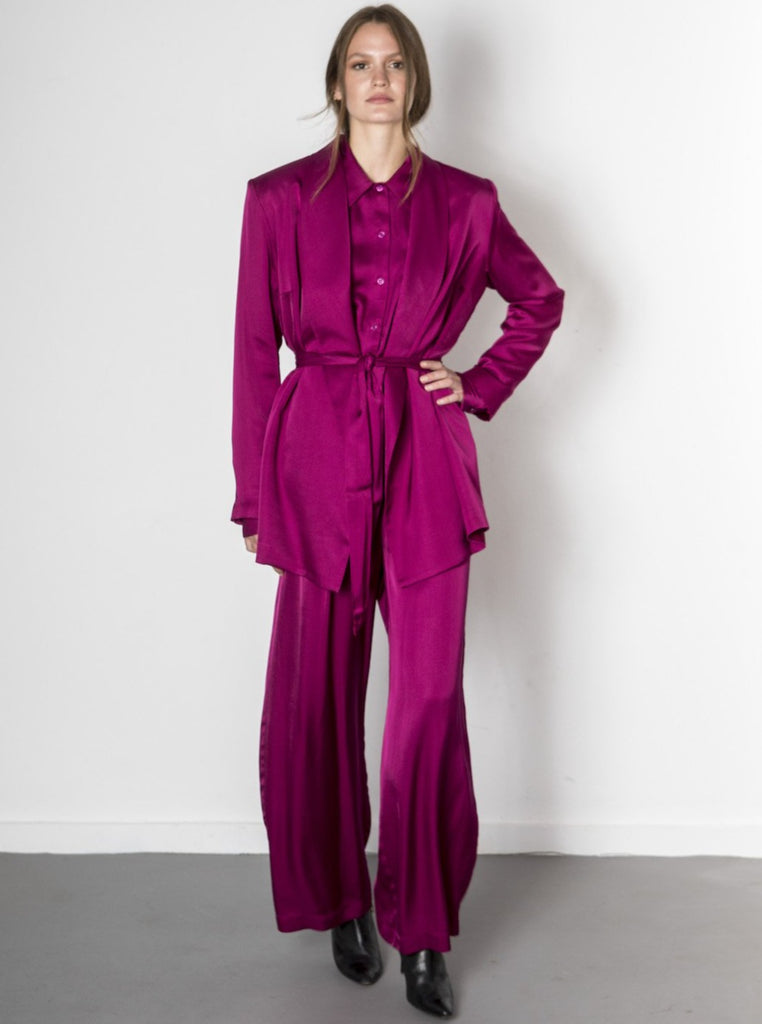 THE CONFIDENCE SUIT PLEATED PANTS - MAGENTA
